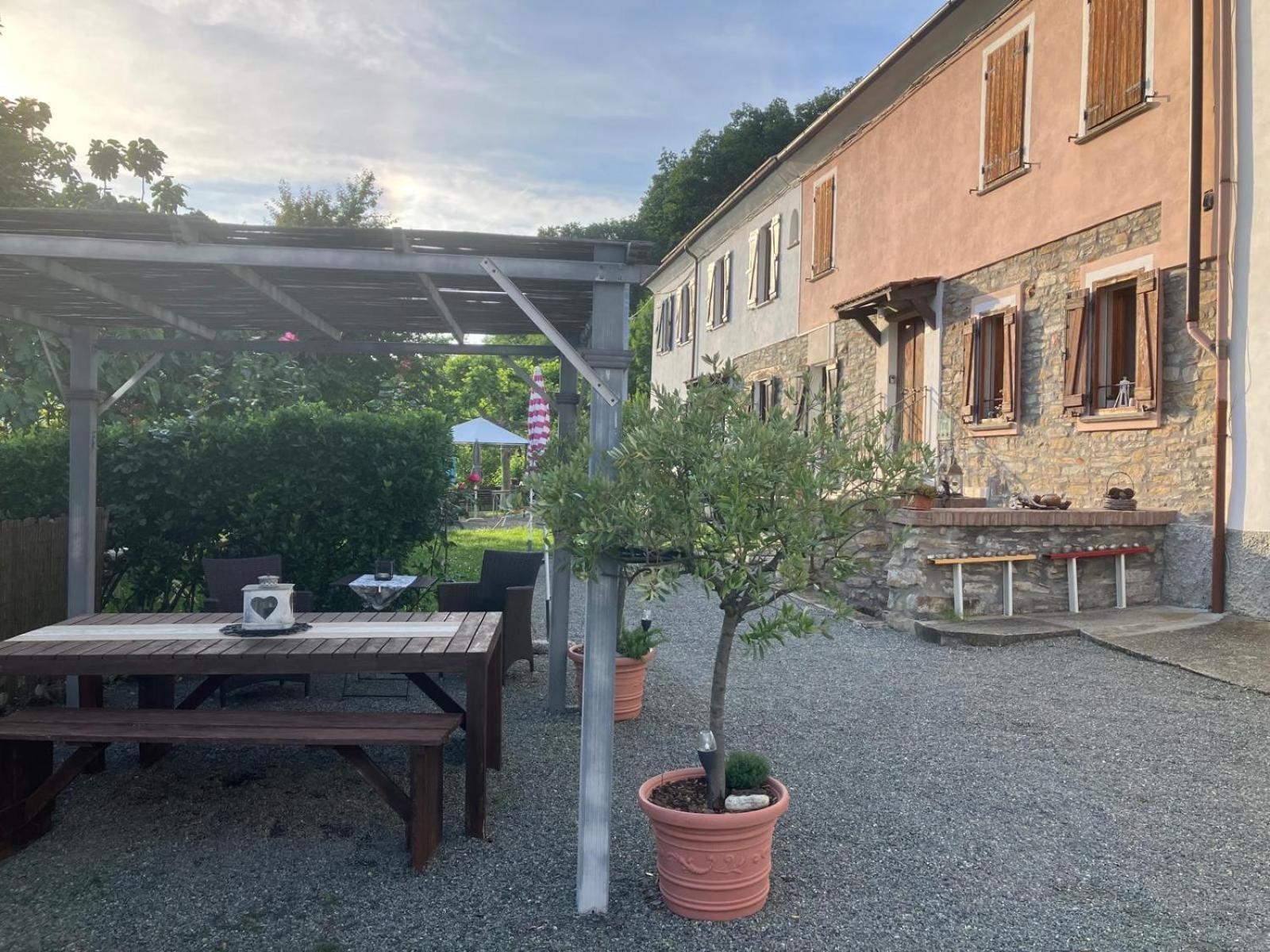 Casa Petra - Casa Tre Stelle - Casa Caneva - Ferien Fuer 6-14 Personen Ponti Kültér fotó